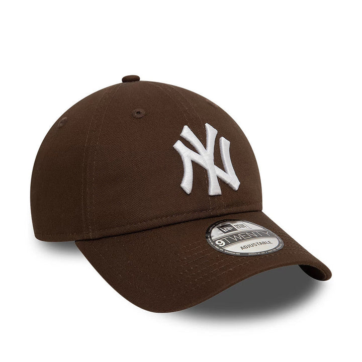 New York Yankees MLB League Essential 9Twenty Strapback New Era Brown/White