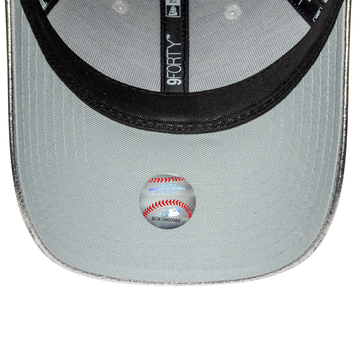 New York Yankees Womens Metallic MLB 9FORTY Strapback New Era MTS