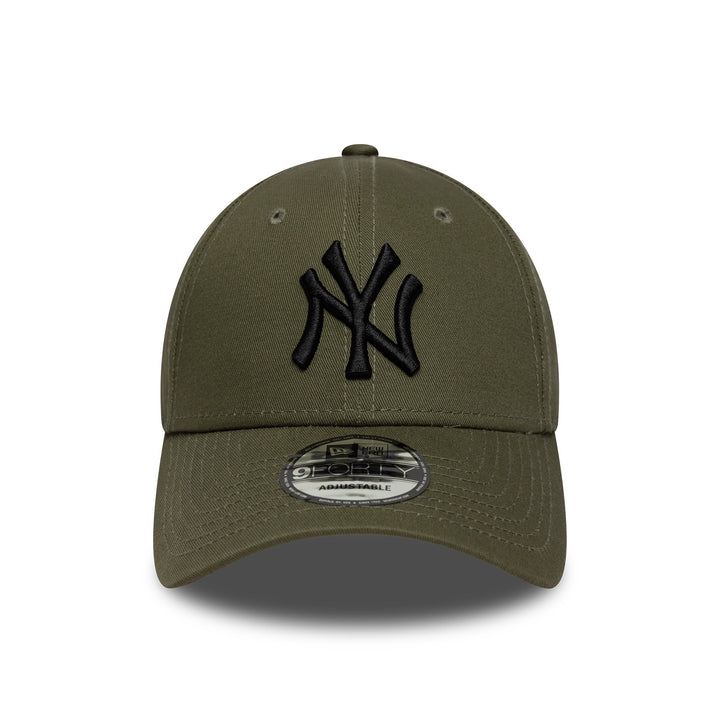 New York Yankees League Essential 9Forty New Era Snapback Olive