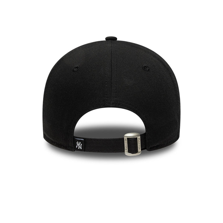 New York Yankees MLB Apple Icon 9Forty Strapback Black