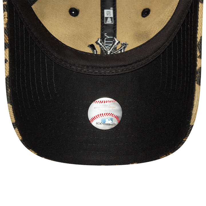 New York Yankees MLB Womens 9TWENTY Strapback New Era Leopard