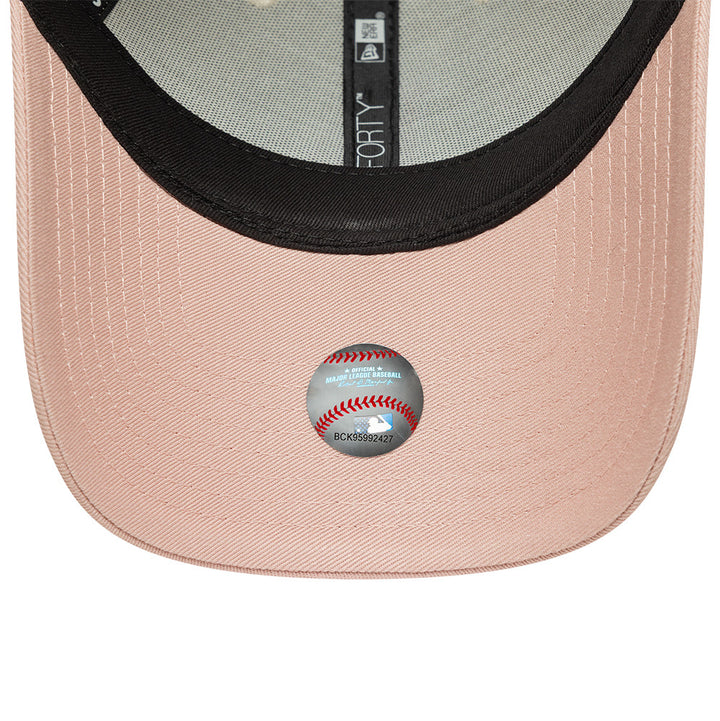 Los Angeles Dodgers World Series 9FORTY Strapback New Era Beige/Pink