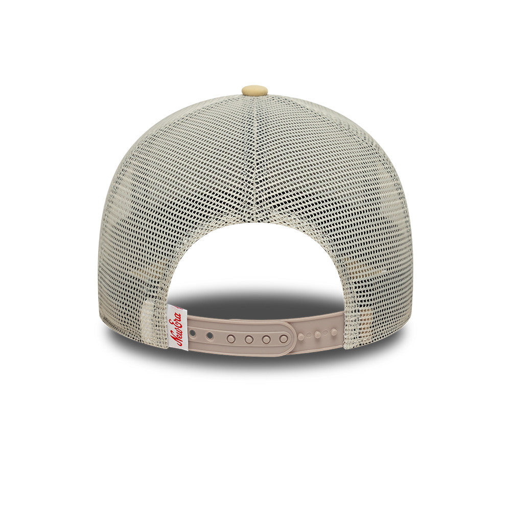 Oval Foam Patch Snapback Trucker New Era Branded