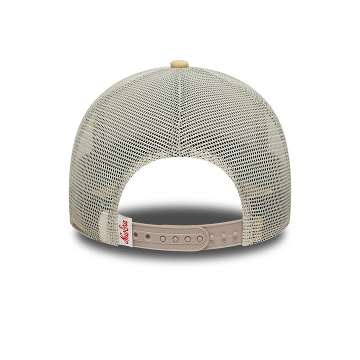 Oval Foam Patch Snapback Trucker New Era Branded