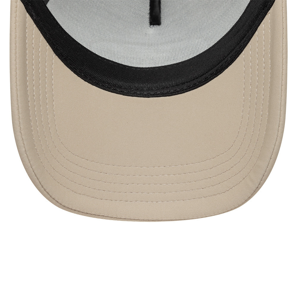 Oval Foam Patch Snapback Trucker New Era Branded