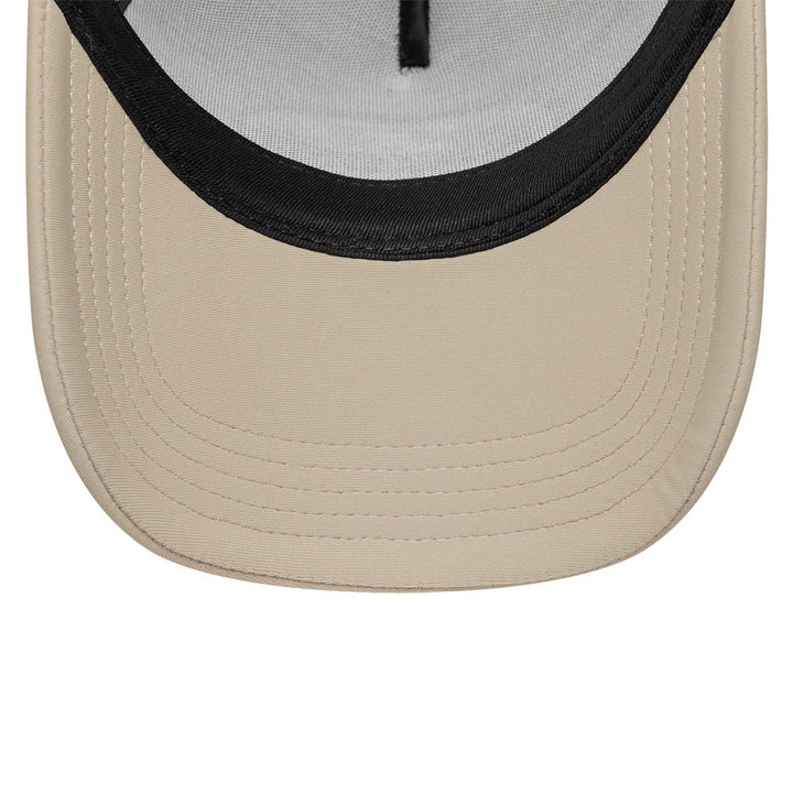Oval Foam Patch Snapback Trucker New Era Branded