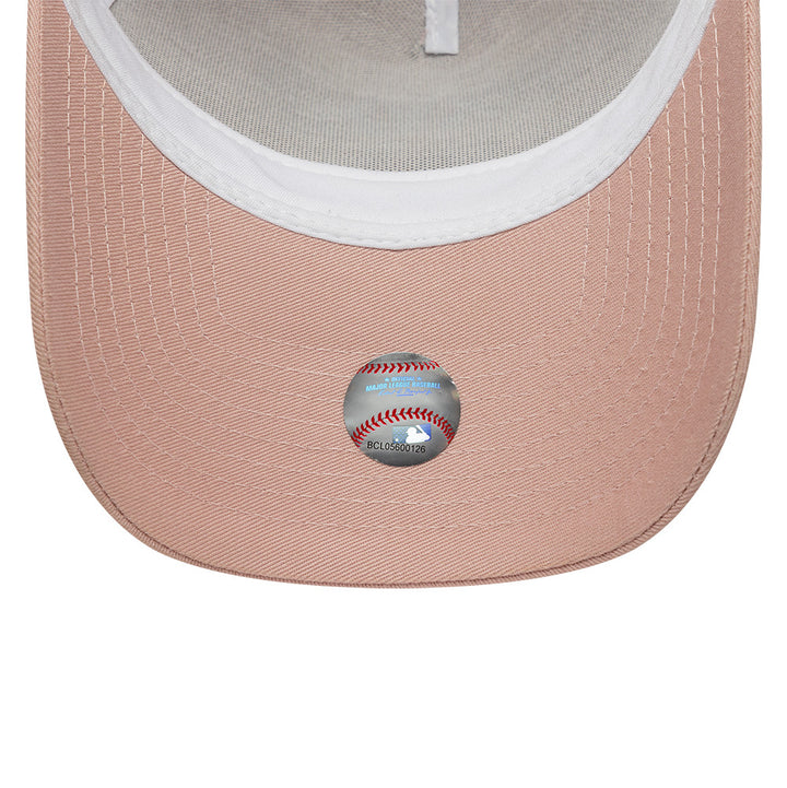 New York Yankees MLB AFrame Snapback Trucker New Era Pink