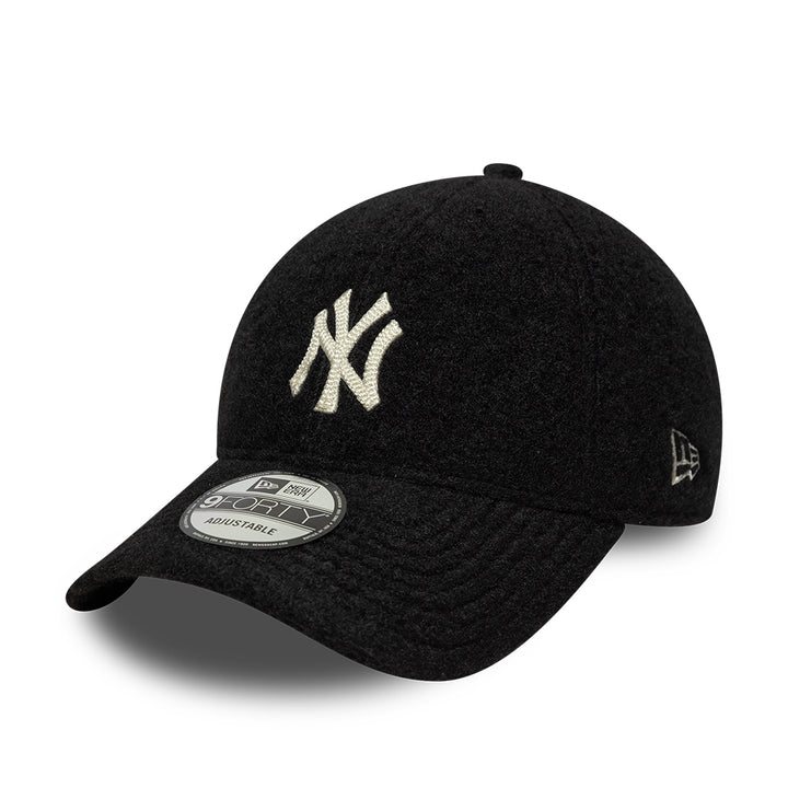 New York Yankees MLB Winter Borg 9FORTY Snapback New Era Black