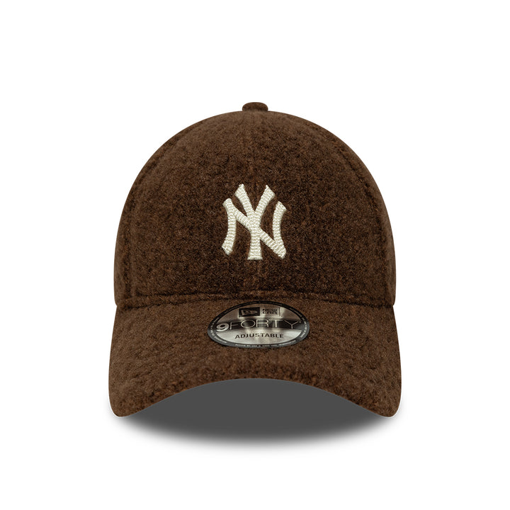 New York Yankees MLB Winter Borg 9FORTY Snapback New Era Brown
