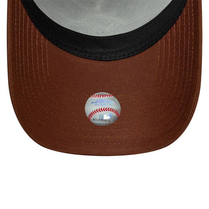New York Yankees League Essential A-Frame Trucker Snapback New Era Brown