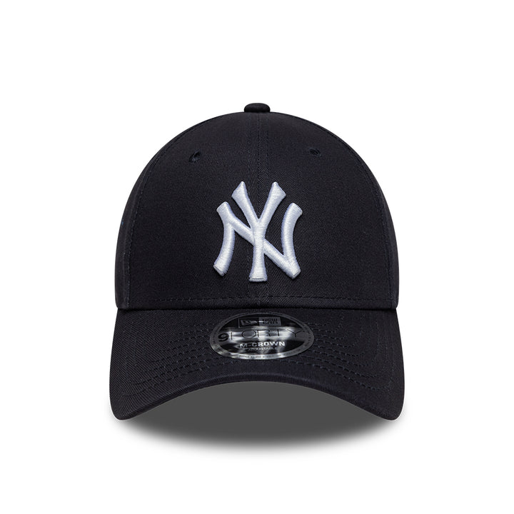 New York Yankees MLB Side Script 9FORTY Strapback New Era Navy