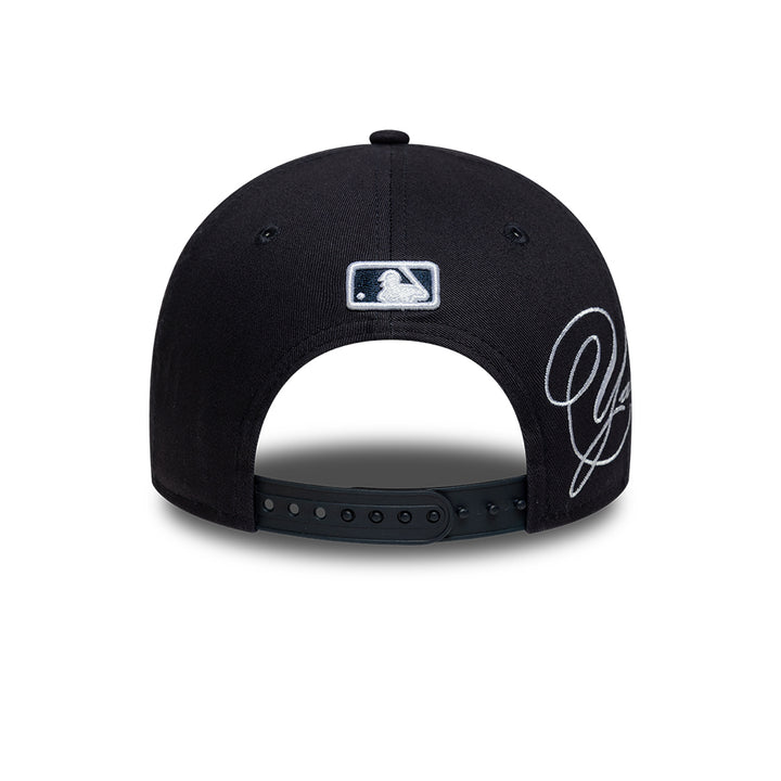 New York Yankees MLB Side Script 9FORTY Strapback New Era Navy