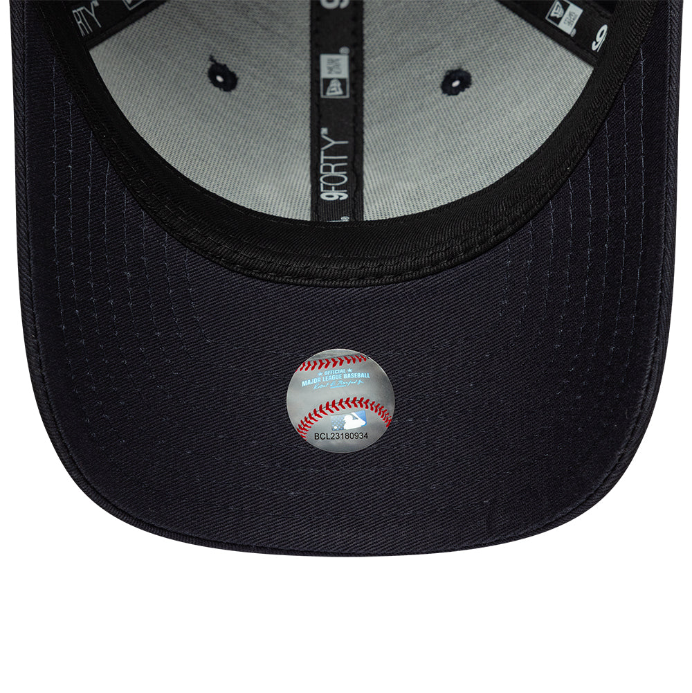 New York Yankees MLB Side Script 9FORTY Strapback New Era Navy