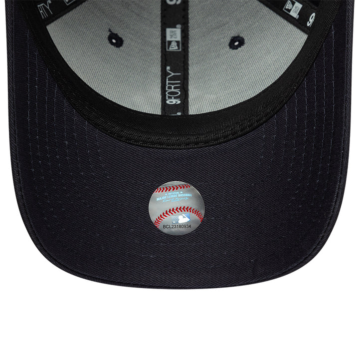 New York Yankees MLB Side Script 9FORTY Strapback New Era Navy