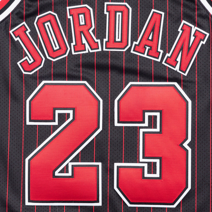 Michael Jordan Chicago Bulls 1996 NBA Authentic Alternate Jersey Mitchell &amp; Ness