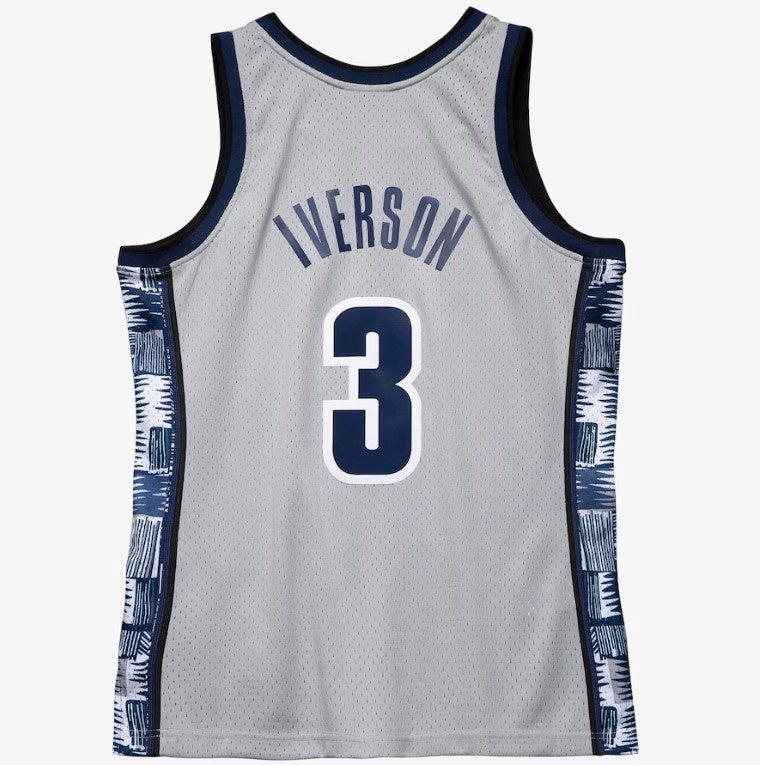Mitchell &amp; Ness - NCAA Swingman Jersey - Georgetown - Allen Iverson - 1995-1996