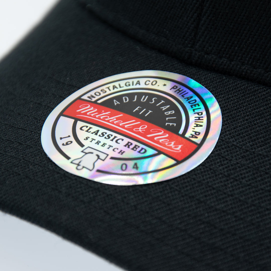 Branded Classic Red Snapback Mitchell &amp; Ness Black