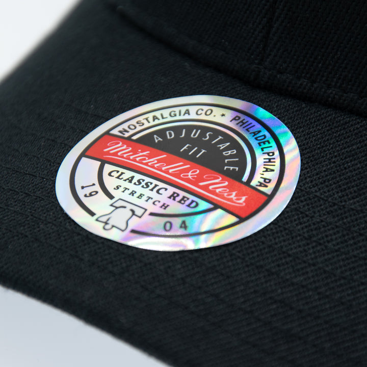 Branded Classic Red Snapback Mitchell &amp; Ness Black