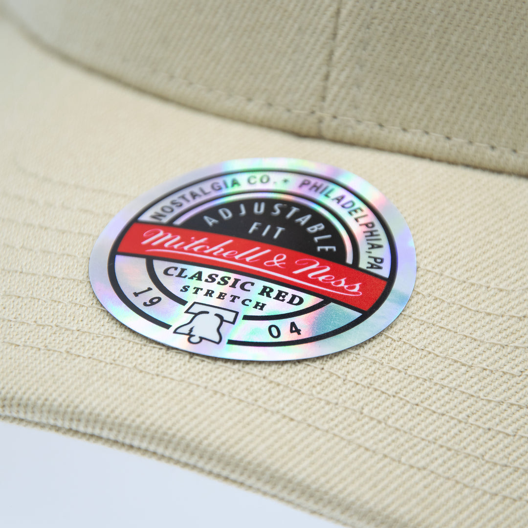 Branded Classic Red Snapback Mitchell &amp; Ness Sand