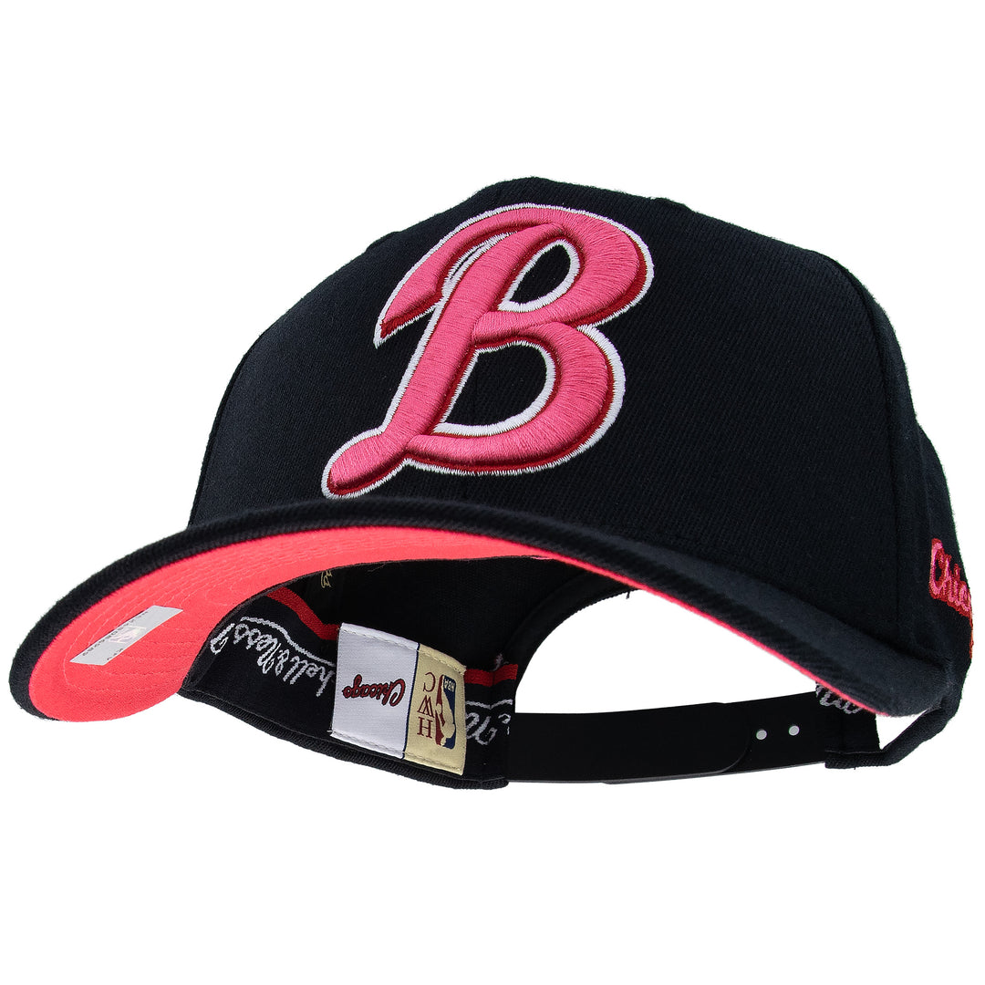 Chicago Bulls NBA Classic Red Snapback Mitchell &amp; Ness Black/Pink