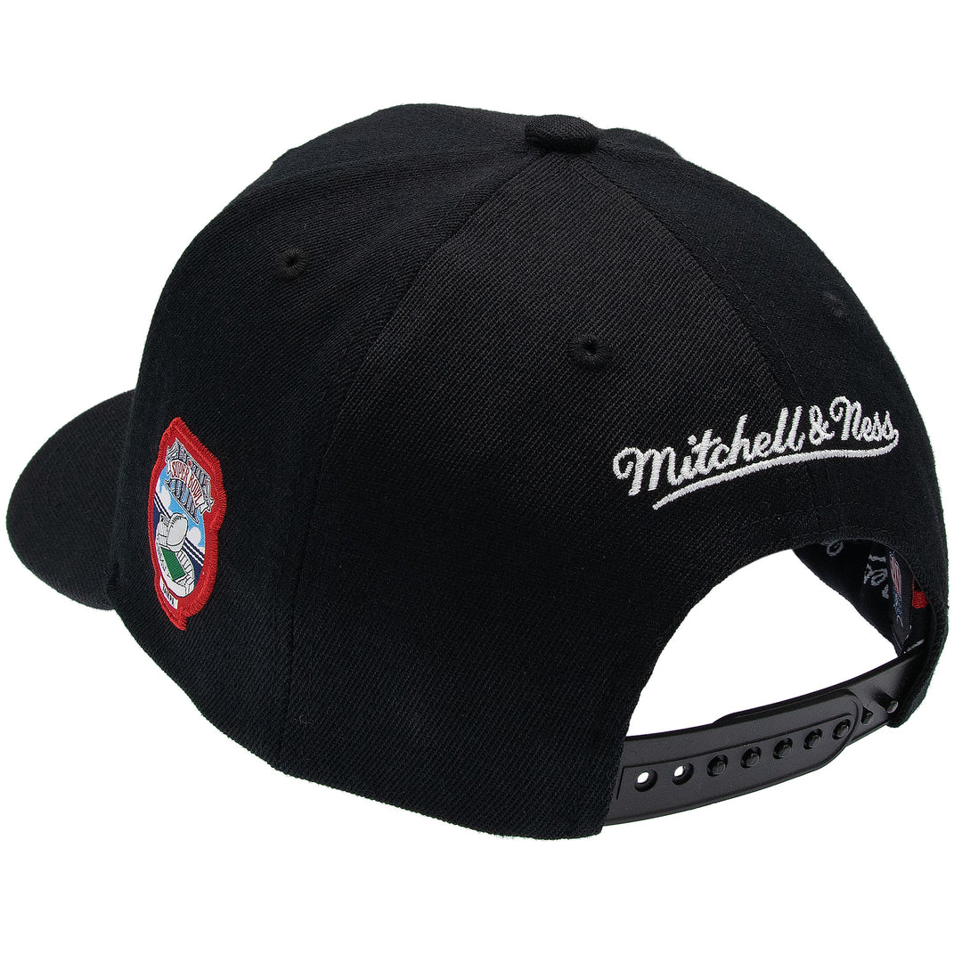 Oakland Raiders NFL Black Out Classic Red Snapback Mitchell &amp; Ness Black