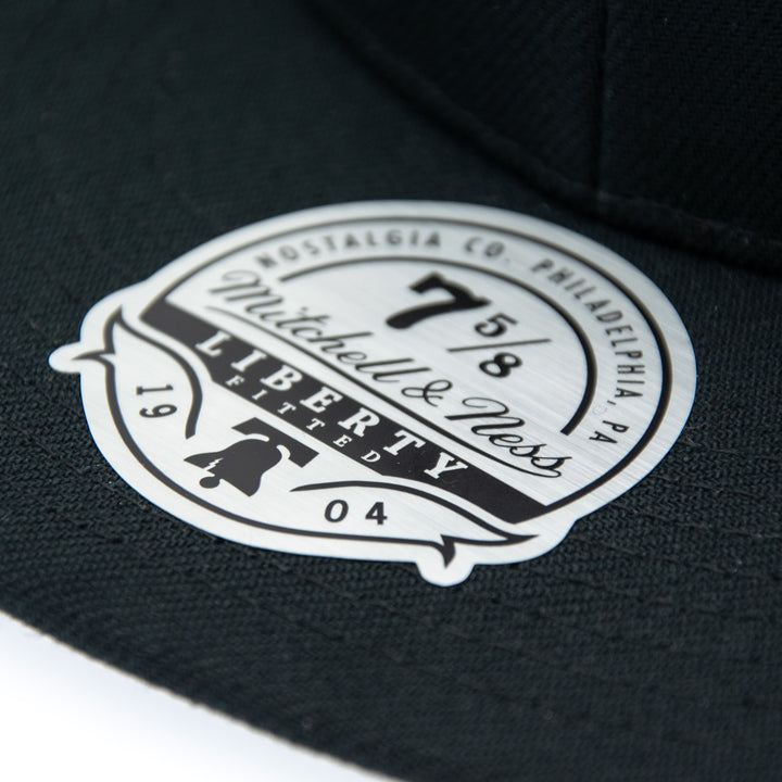 Blank Liberty Fitted Mitchell &amp; Ness Black