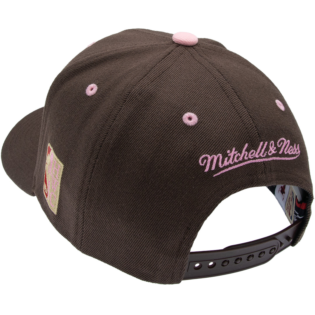 Chicago Bulls NBA Brown Sugar Bacon Classic Red Snapback Mitchell &amp; Ness Brown/Pink