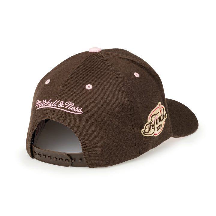 Los Angeles Lakers NBA Brown Sugar Bacon Classic Red Snapback Mitchell &amp; Ness Brown/Pink