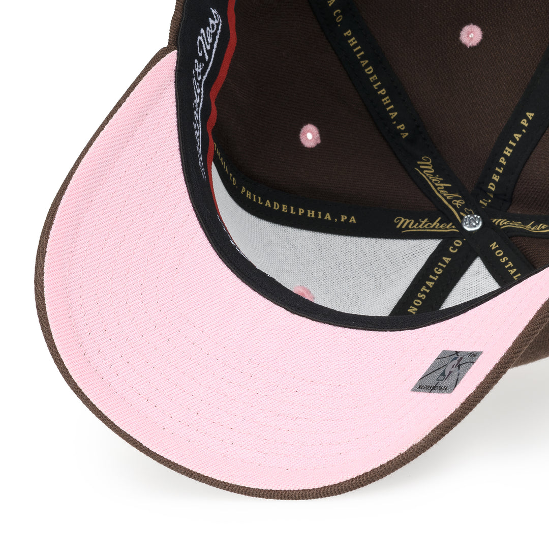 Los Angeles Lakers NBA Brown Sugar Bacon Classic Red Snapback Mitchell &amp; Ness Brown/Pink