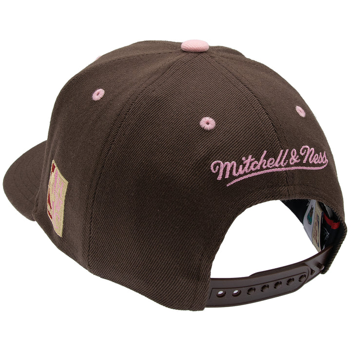 Vancouver Grizzlies NBA Brown Sugar Bacon Classic Red Snapback Mitchell &amp; Ness Brown/Pink