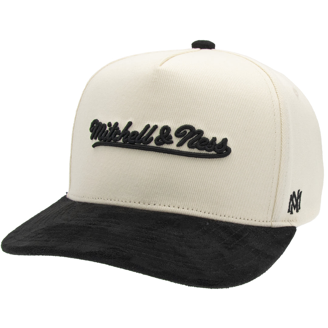 Mitchell &amp; Ness Branded Luxury Script Pro Pinch Snapback
