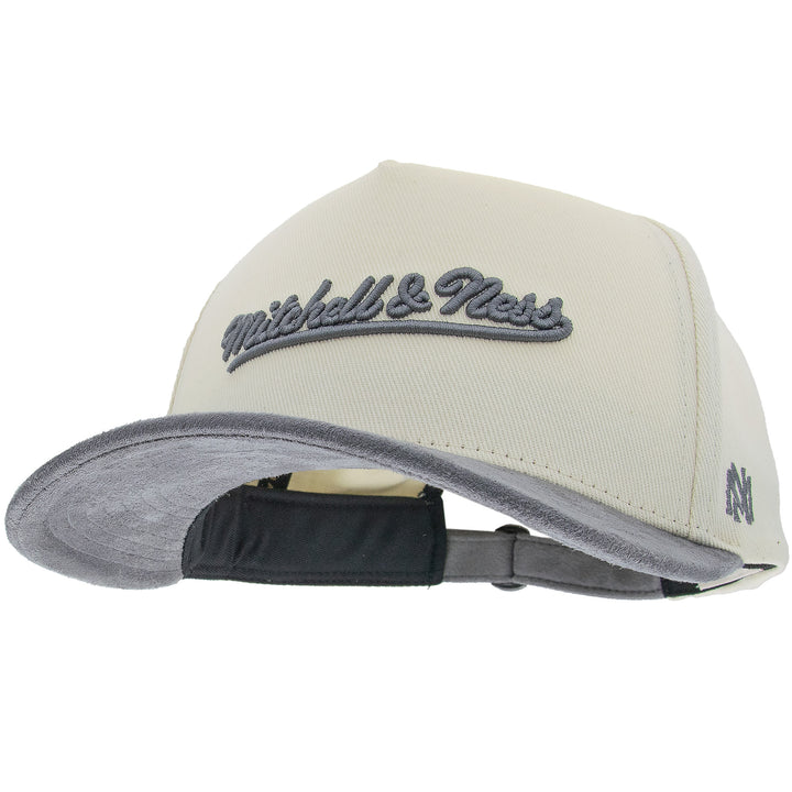 Mitchell &amp; Ness Branded Luxury Script Pro Pinch Snapback Gray