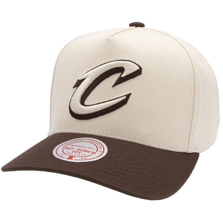 Cleveland Cavaliers NBA Coconut Cream Pro Pinch Snapback Mitchell &amp; Ness