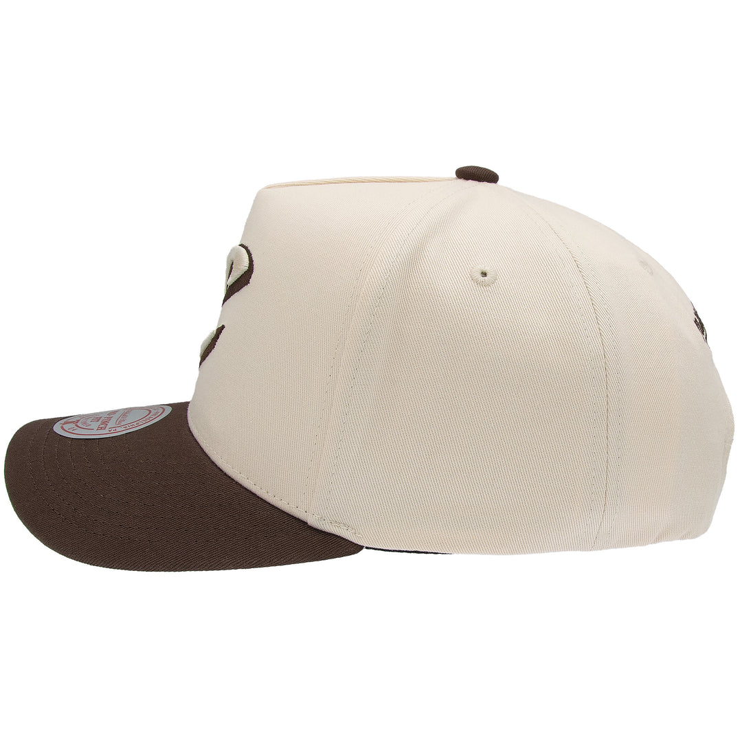 Cleveland Cavaliers NBA Coconut Cream Pro Pinch Snapback Mitchell &amp; Ness