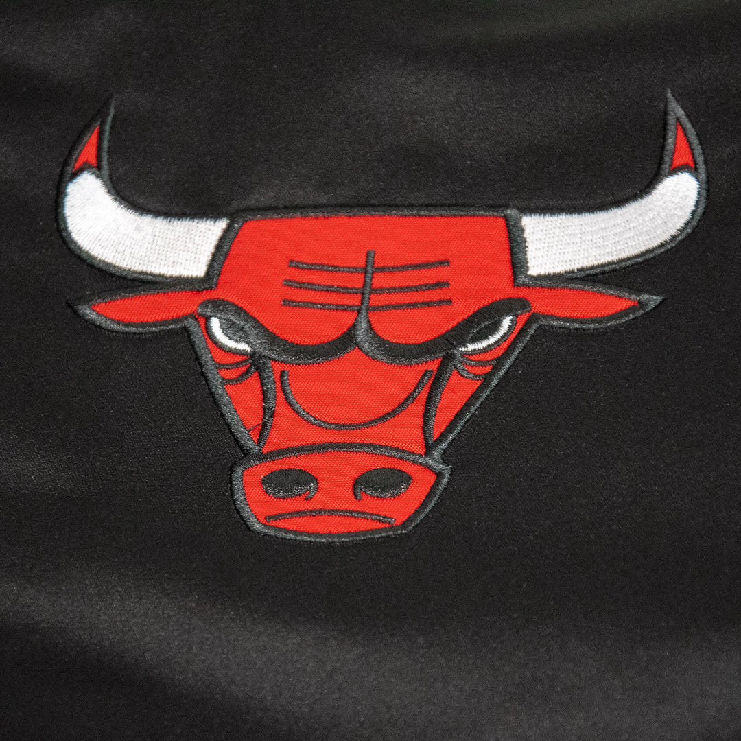Chicago Bulls NBA Mitchell &amp; Ness Blackout Heavyweight Satin Jacket Black
