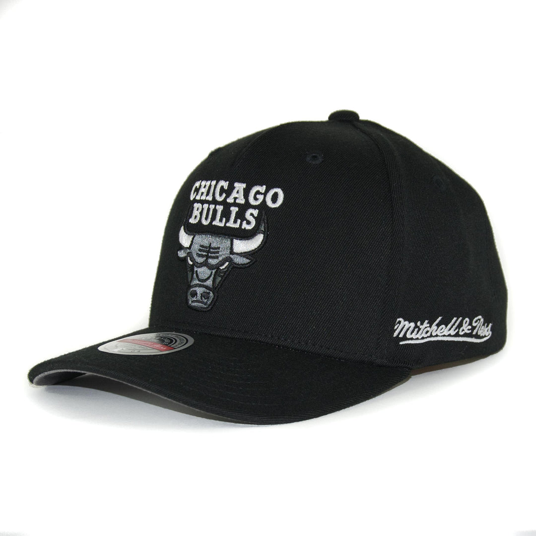 Chicago Bulls NBA Classic Red Easy B&amp;W Mitchell &amp; Ness Black/White