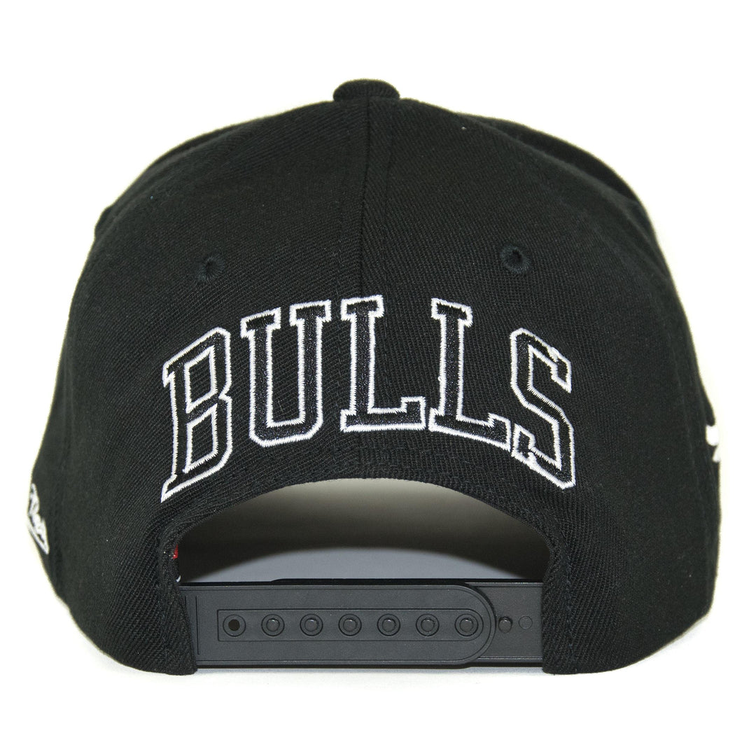 Chicago Bulls NBA Classic Red Easy B&amp;W Mitchell &amp; Ness Black/White