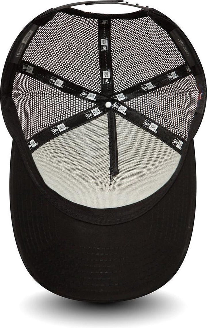 New York Yankees MLB League Essential A-Frame Trucker Snapback New Era Black/Black