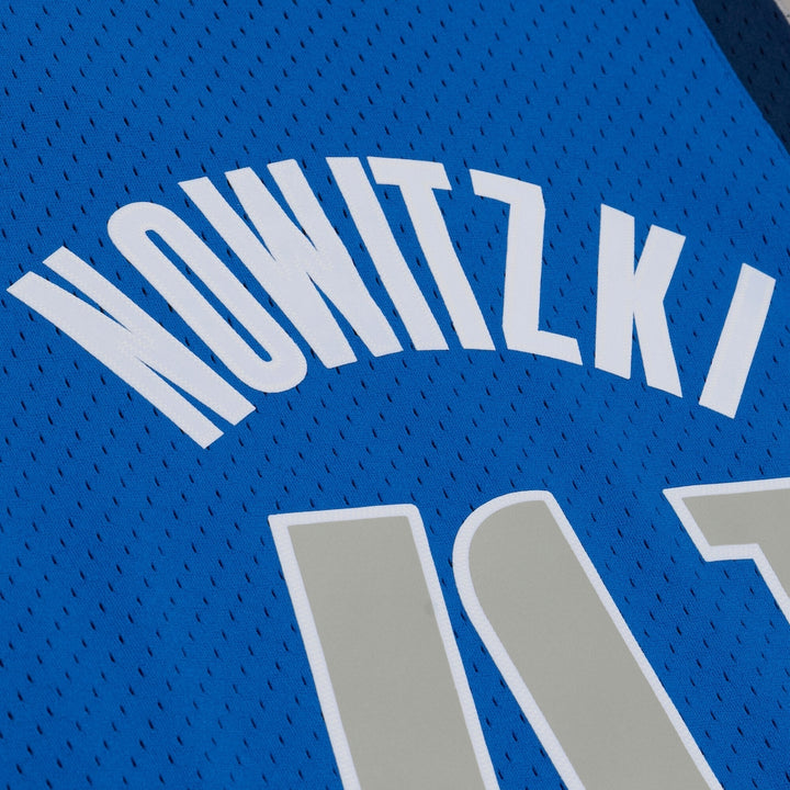 Dirk Nowitzki Dallas Mavericks NBA Dark Jersey 2010-2011 Mitchell &amp; Ness Blue