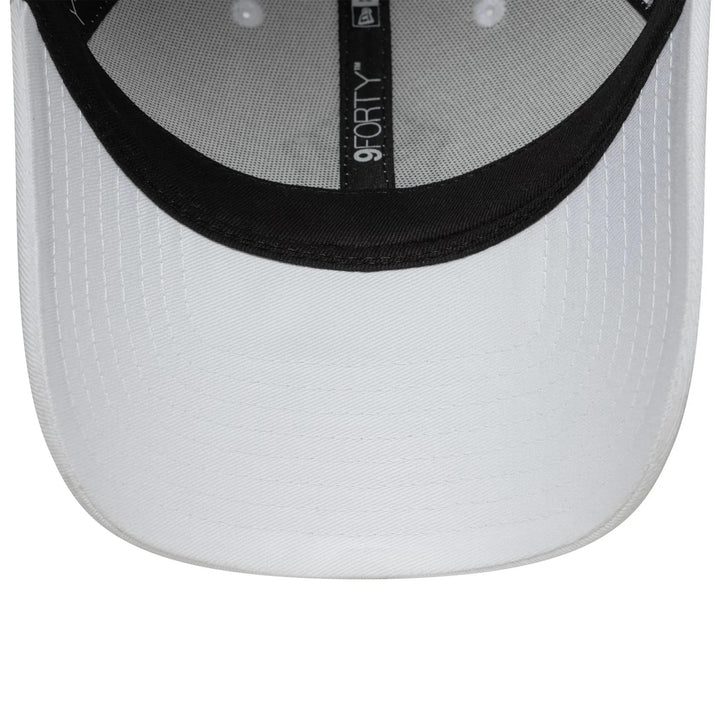 New York Yankees MLB Outline 9FORTY Strapback New Era White