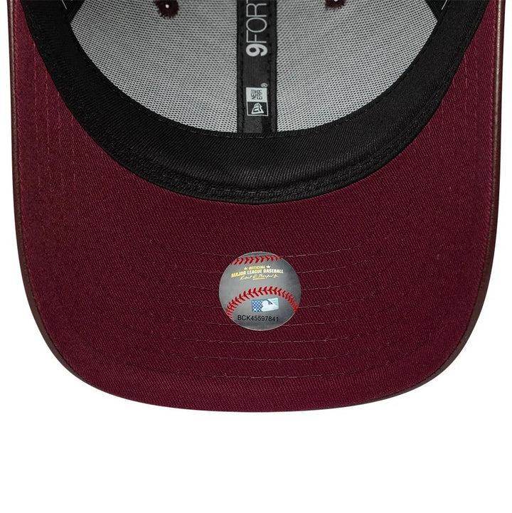 New York Yankees MLB Womens Diamante PE 9Forty MC Snapback Burgundy
