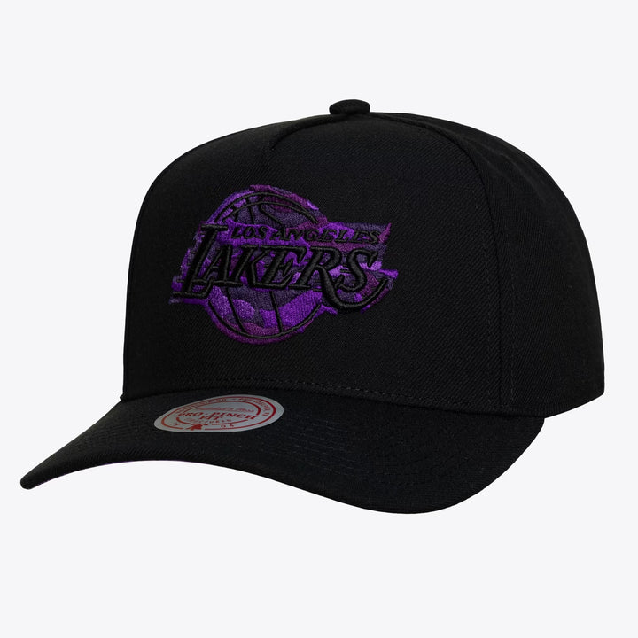 Los Angeles Lakers NBA 404 Club Camo Pro Snapback Mitchell &amp; Ness Purple/Black