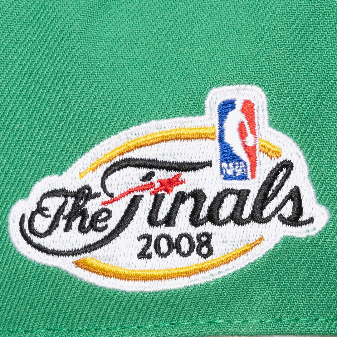 Boston Celtics NBA Legacy Made Champ Pro Pinch Snapback Mitchell &amp; Ness Green