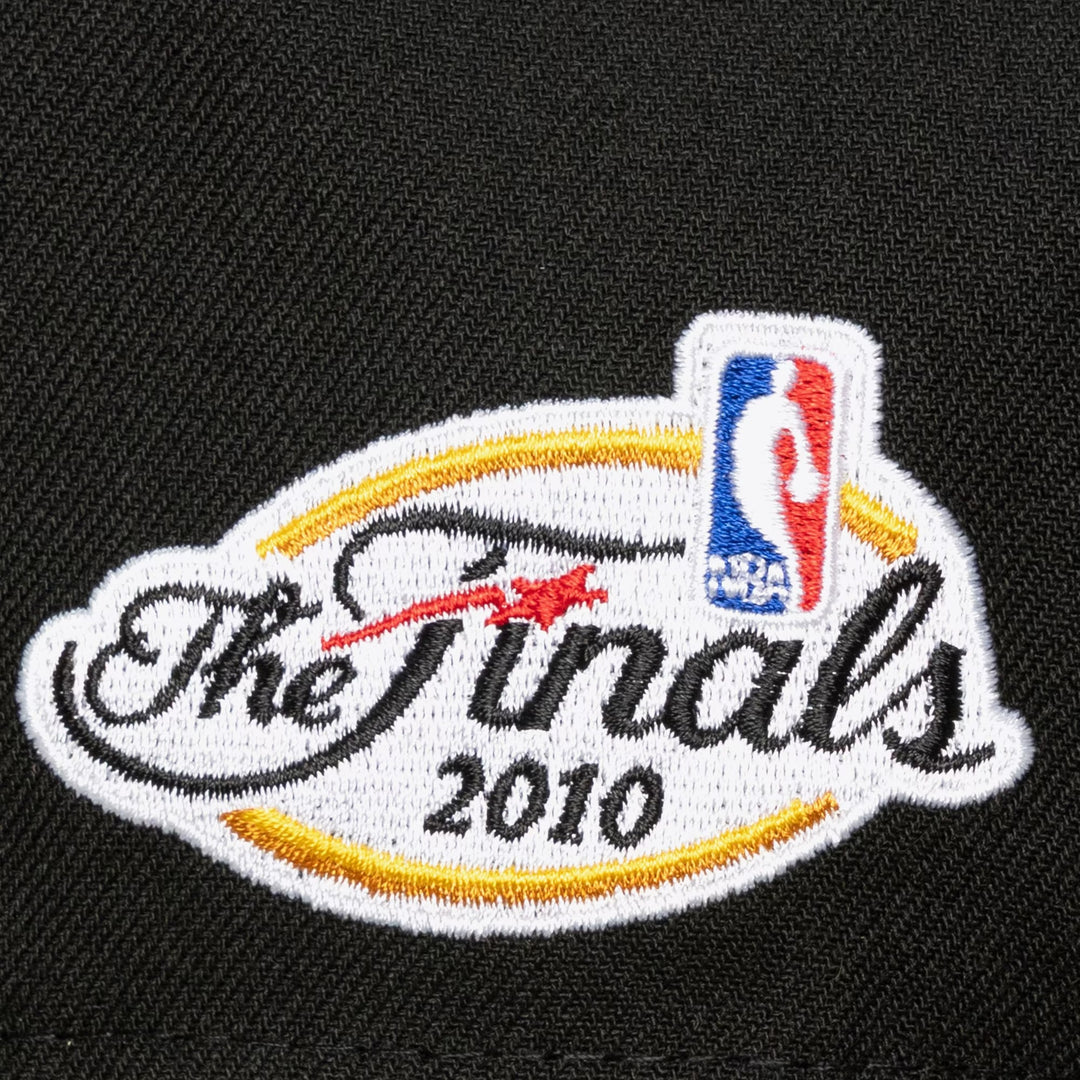Los Angeles Lakers NBA Legacy Made Champ Pro Pinch Snapback Mitchell &amp; Ness Black
