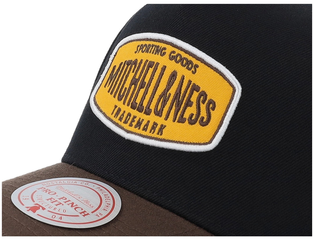 Branded Sporting Pro Pinch Snapback Mitchell &amp; Ness Black/Brown