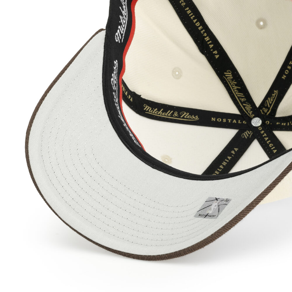 Chicago Bulls NBA Blush Sand Classic Red Snapback Mitchell & Ness Cream/Pink/Brown - Image 3